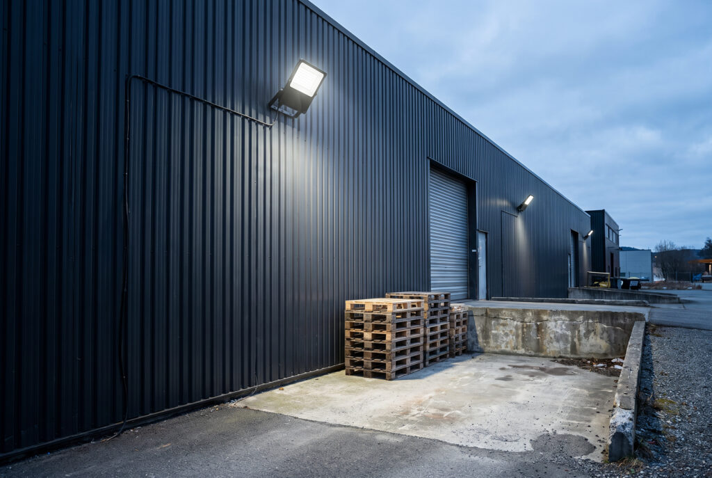 NORTHERN floodlight 100W asym, black