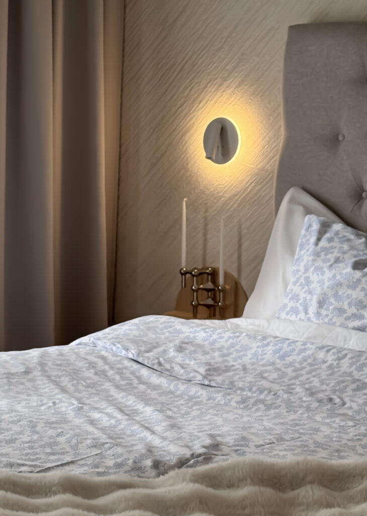 ACE wall lamp
