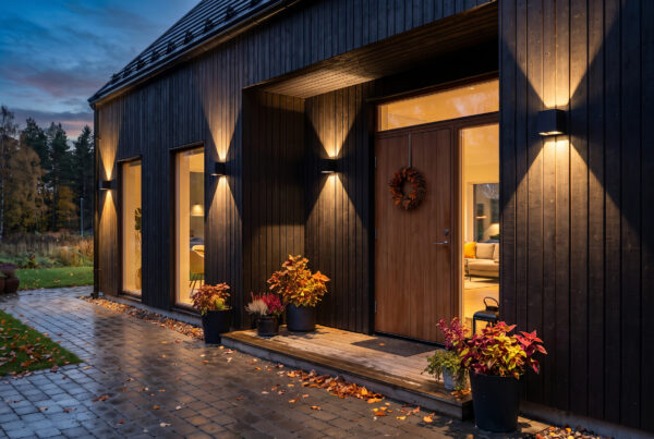 LILLESAND vägglampa