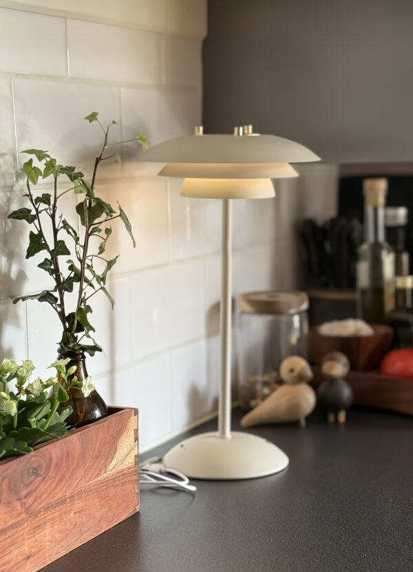 EPSILON RECHARGE bordlampe